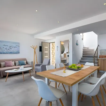 Harmony - 200 M From The Sea