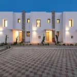 Dom wakacyjny Harmony - 200 M From The Sea